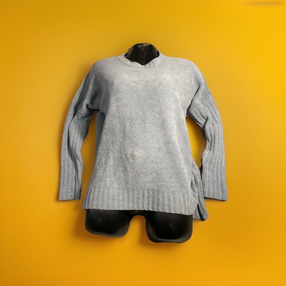Cynthia‎ Rowley Sweater Medium Crew Neck Soft 25% Nylon
